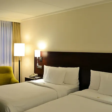 Hotel Courtyard By Marriott Seestern
