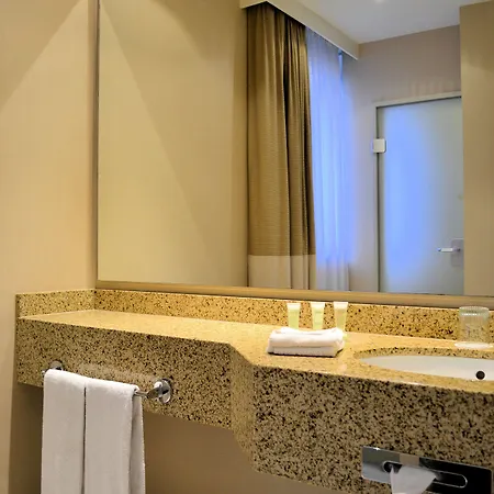 Courtyard By Marriott Seestern Hotel Dusseldorf