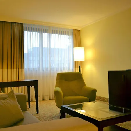Courtyard By Marriott Seestern Hotel 4*