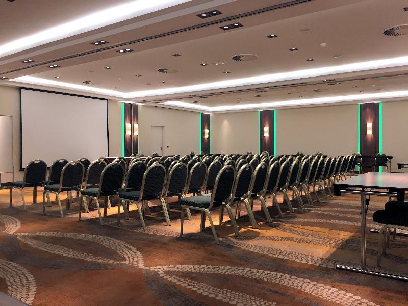 Courtyard By Marriott Seestern Hotel Düsseldorf