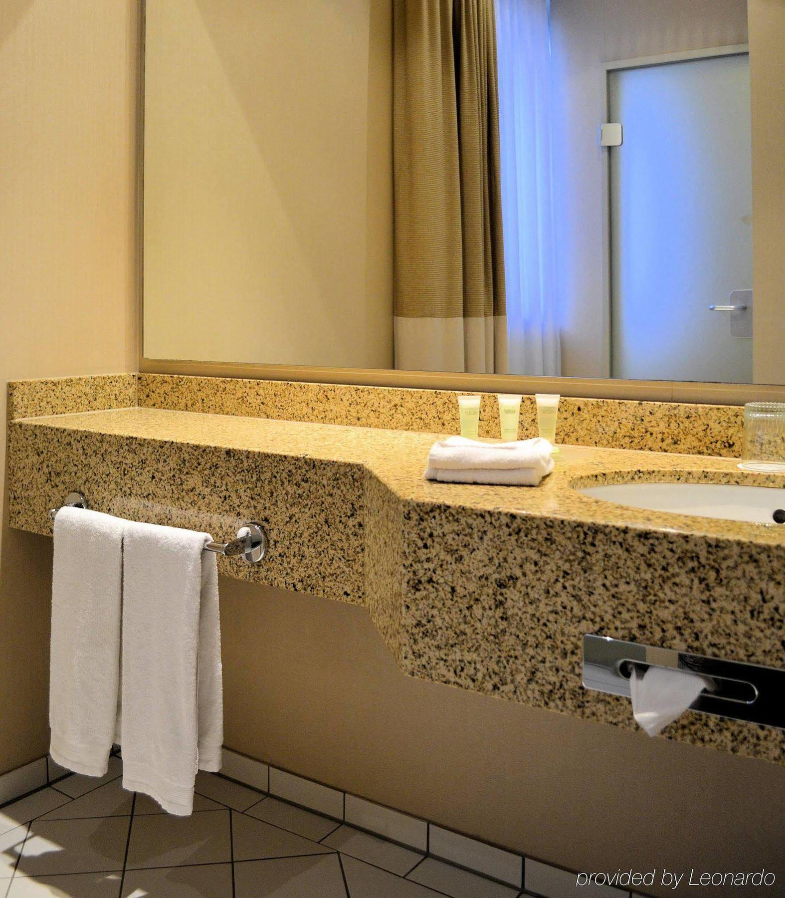 Courtyard By Marriott Seestern