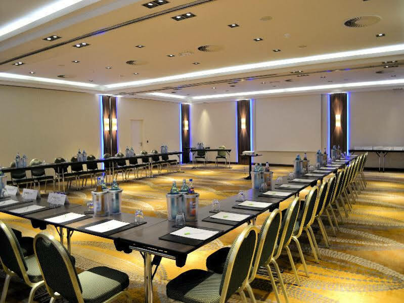 Hotel Courtyard By Marriott Seestern